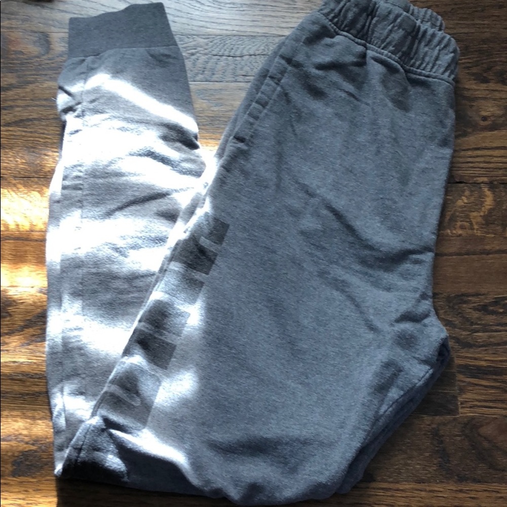 Boys puma joggers xl 18-20
